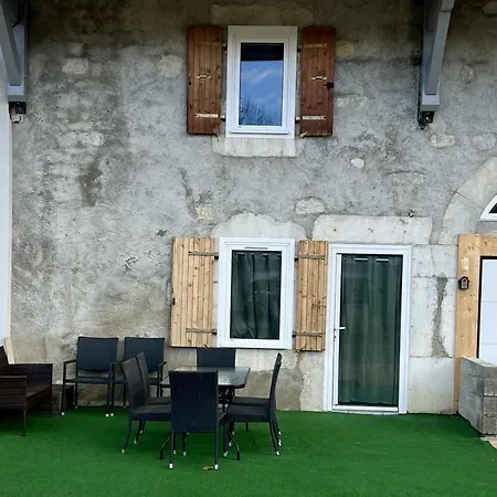 La Ferme Aux Diligences Neydens